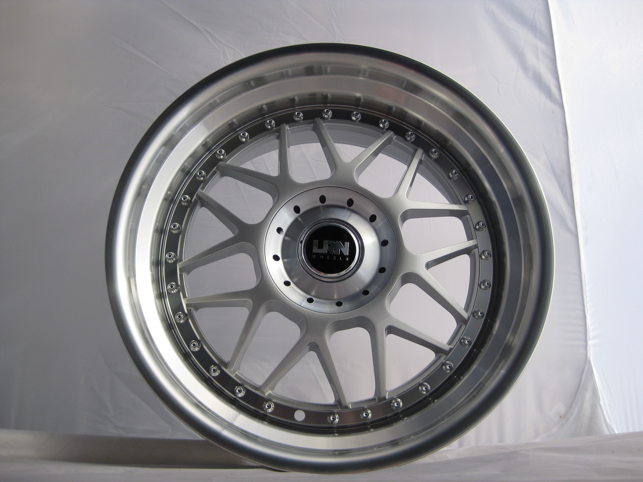 NEW 18  LRN BLITZ ALLOY WHEELS IN SILVER WITH POLISHED STEPPED DISH  DEEPER 9  REAR